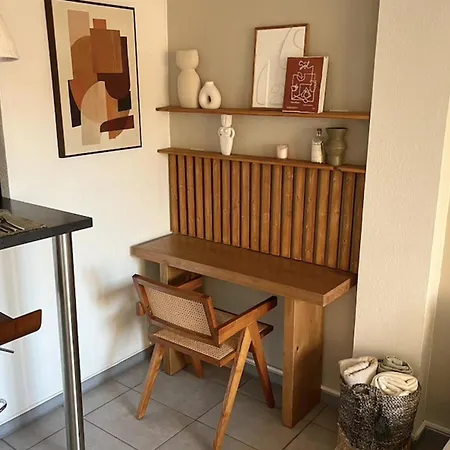T2 With Balcony - Near Apartment