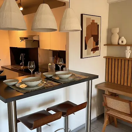 Apartment T2 With Balcony - Near Cannes